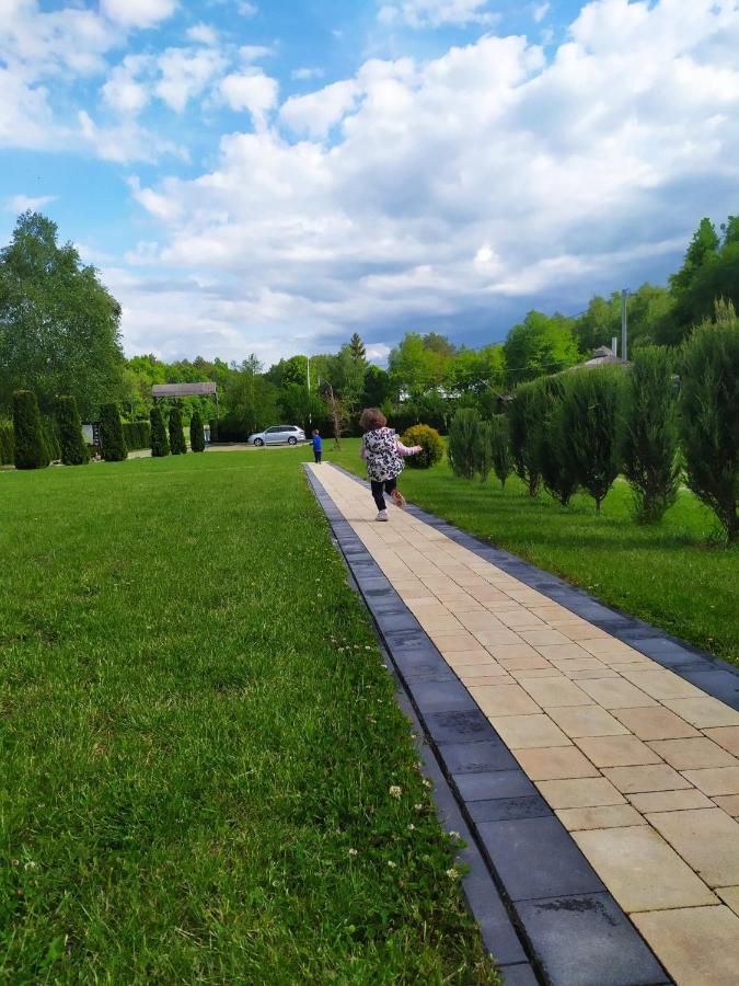 Osrodek Wczasowy "Wczasy Pod Grusza" Hotel Biecz Bagian luar foto
